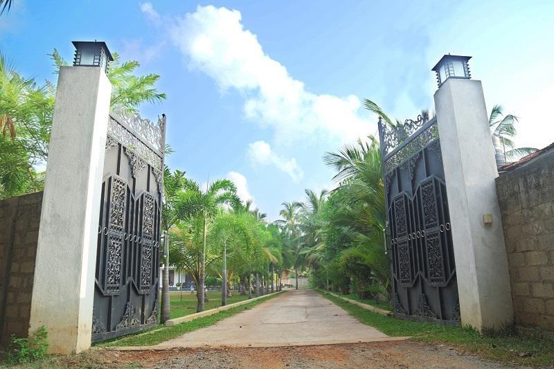 Grand Hilton Hotel Negombo Exterior foto